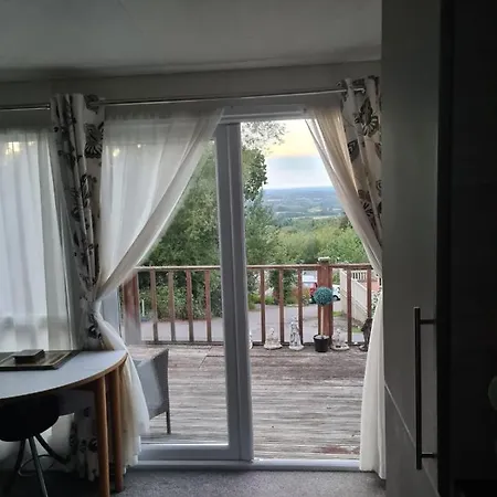 Summer Lodge Lovely Big Caravan In Hastings Sleeps 6 Free Wifi In Caravan St Leonards-on-Sea Exterior photo
