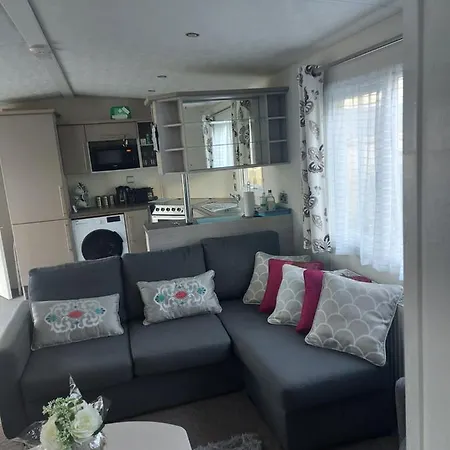 Summer Lodge Lovely Big Caravan In Hastings Sleeps 6 Free Wifi In Caravan St Leonards-on-Sea Exterior photo