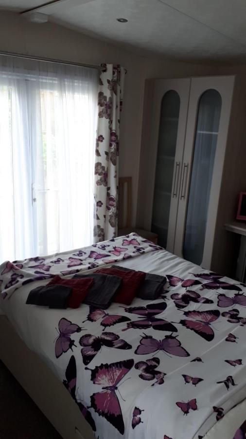 Summer Lovely Big Caravan In Hastings Sleeps 6 Free Wifi In Caravan Campsite *