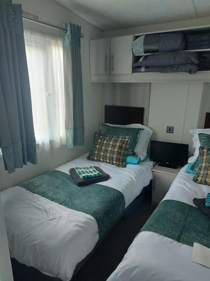 Campsite Summer Lovely Big Caravan In Hastings Sleeps 6 Free Wifi In Caravan St Leonards-on-Sea