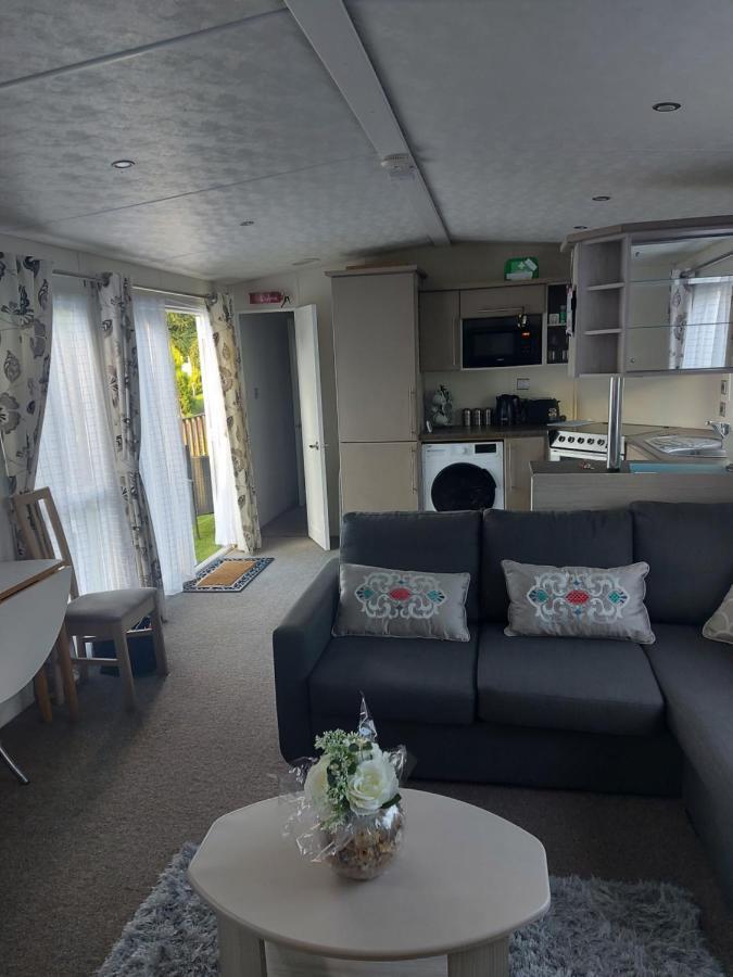 Campsite Summer Lovely Big Caravan In Hastings Sleeps 6 Free Wifi In Caravan St Leonards-on-Sea