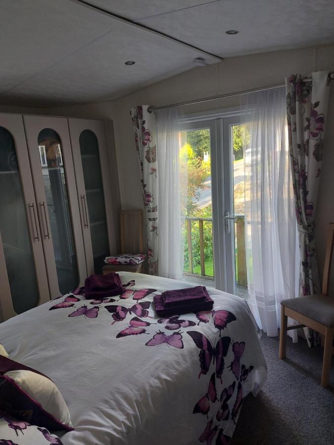 Summer Lovely Big Caravan In Hastings Sleeps 6 Free Wifi In Caravan Campsite